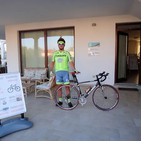 Sa Fiorida Vacanze Отель Валледория